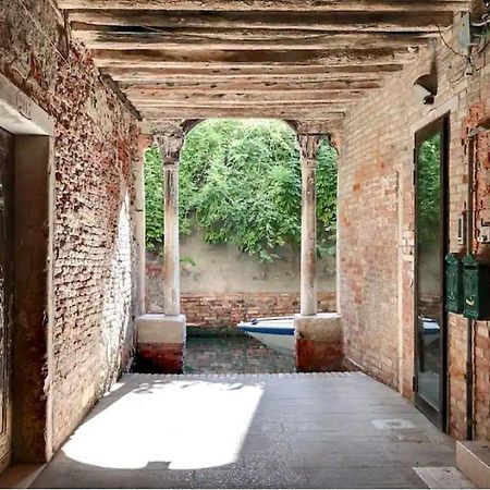 Pergola Apartment - Beautiful And Cozy Space On The Water Veneza Exterior foto