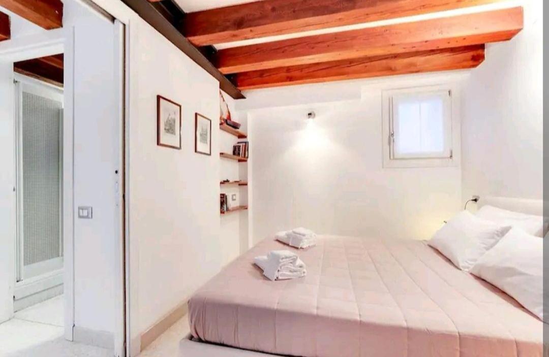 Pergola Apartment - Beautiful And Cozy Space On The Water Veneza Exterior foto