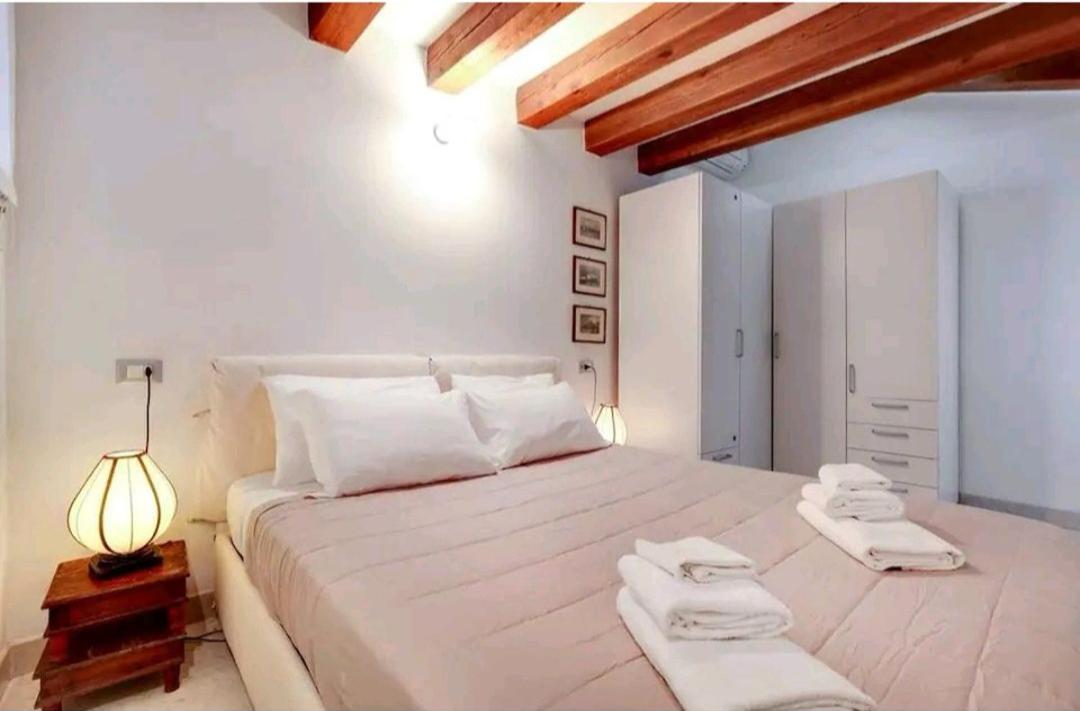 Pergola Apartment - Beautiful And Cozy Space On The Water Veneza Exterior foto