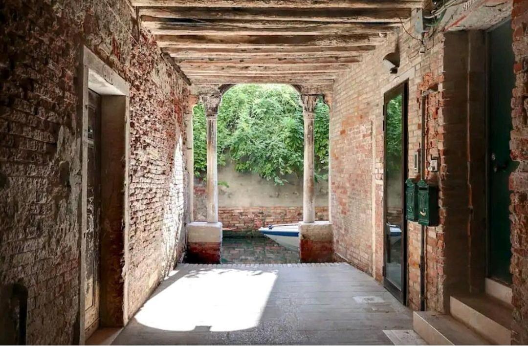 Pergola Apartment - Beautiful And Cozy Space On The Water Veneza Exterior foto
